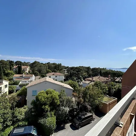 Lumineux 2 Pieces, Climatise, Proche A Saint-raphael - Fr-1-226a-206 * Saint-Raphael (Var)