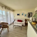 Lumineux 2 Pieces, Climatise, Proche A Saint-raphael - Fr-1-226a-206 Apartment