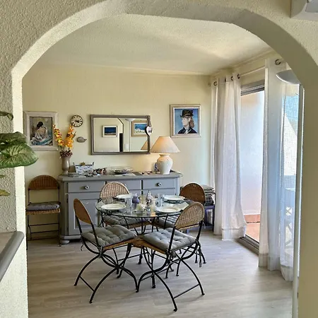 Lumineux 2 Pièces, Climatisé, Proche à Saint-raphaël - Fr-1-226a-206 * Saint-Raphaël