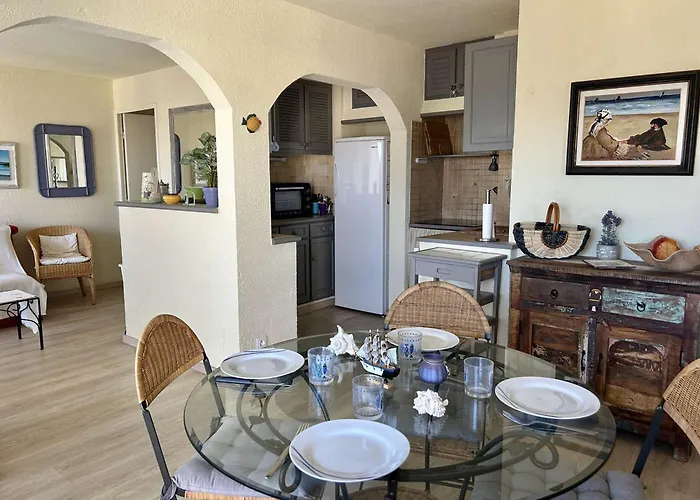 Apartman Lumineux 2 Pieces, Climatise, Proche A Saint-raphael - Fr-1-226a-206